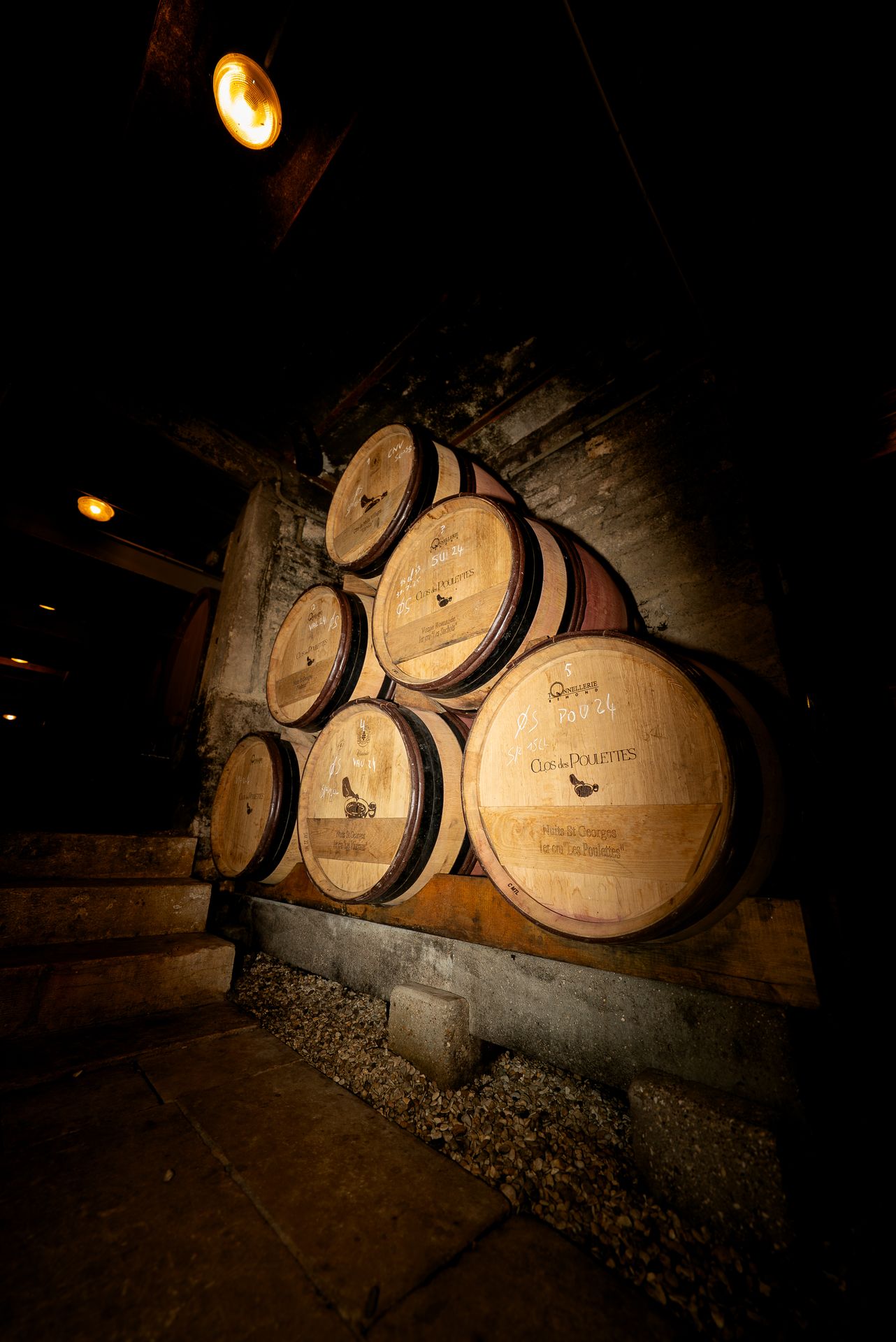 Clos des Poulettes wijnkelder eiken vaten Bourgogne